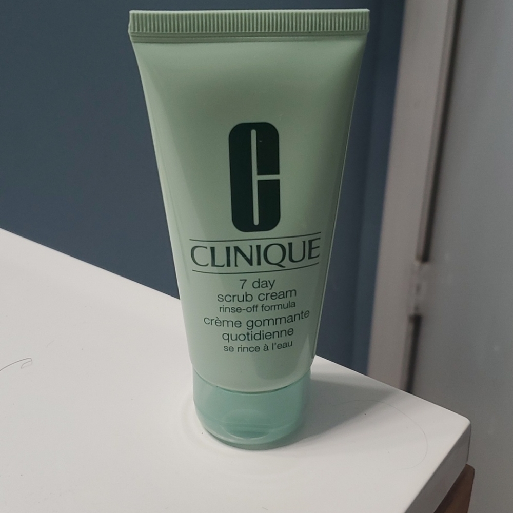 Clinique 7 Day Scrub Cream